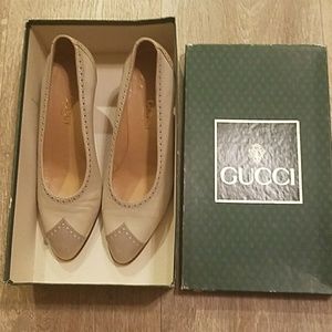 Gucci Two-Tone Beige and Taupe Pointed-Toe Leather Heels